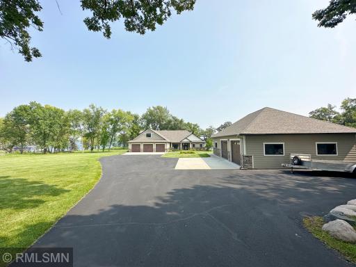 11628 Hoyer Avenue NW, Annandale, MN 55302