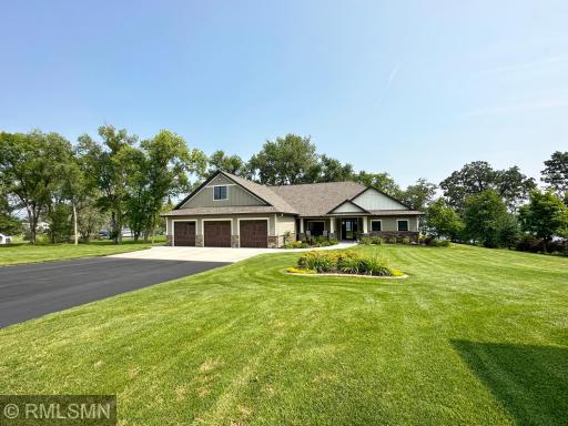 11628 Hoyer Avenue NW, Annandale, MN 55302