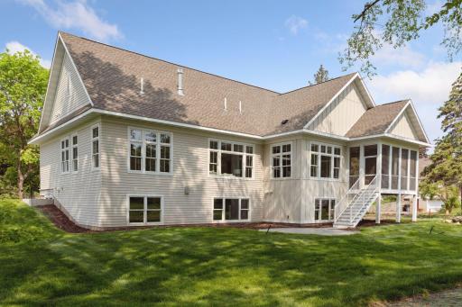1770 Dodd Road, Mendota Heights, MN 55118