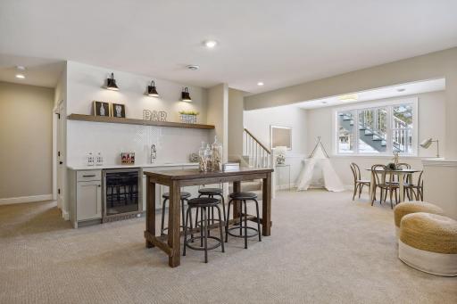 1770 Dodd Road, Mendota Heights, MN 55118