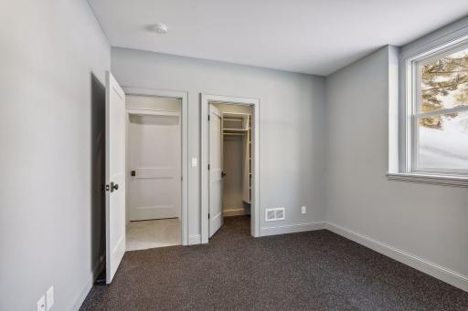 1770 Dodd Road, Mendota Heights, MN 55118