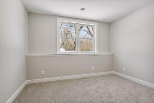 1770 Dodd Road, Mendota Heights, MN 55118