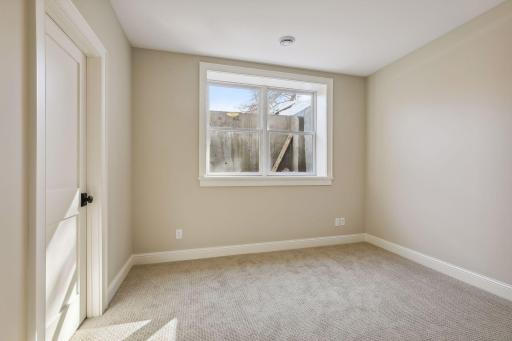 1770 Dodd Road, Mendota Heights, MN 55118