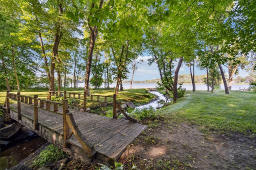 501 Big Woods Boulevard, Chanhassen, MN 55317