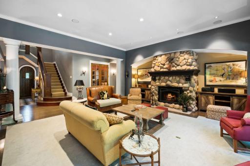 501 Big Woods Boulevard, Chanhassen, MN 55317