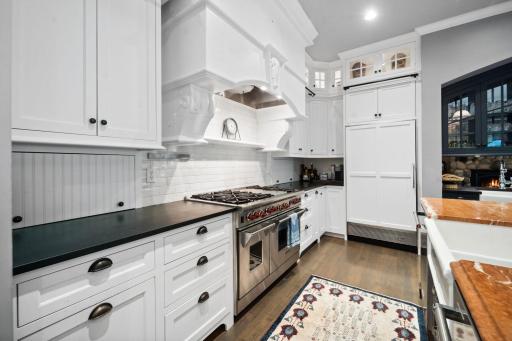 501 Big Woods Boulevard, Chanhassen, MN 55317