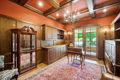 501 Big Woods Boulevard, Chanhassen, MN 55317