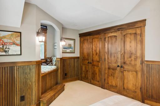 501 Big Woods Boulevard, Chanhassen, MN 55317