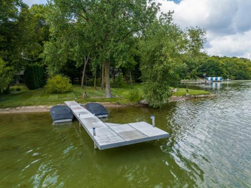 501 Big Woods Boulevard, Chanhassen, MN 55317