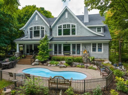 501 Big Woods Boulevard, Chanhassen, MN 55317