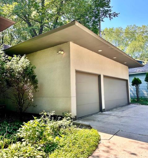 24 Vincent Avenue S, Minneapolis, MN 55405