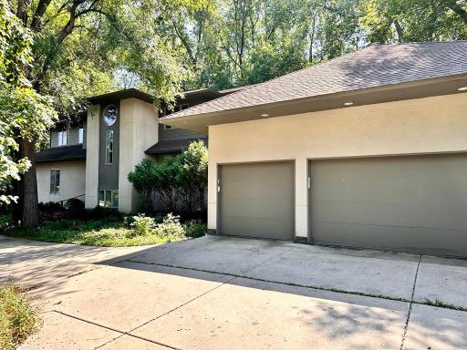 24 Vincent Avenue S, Minneapolis, MN 55405