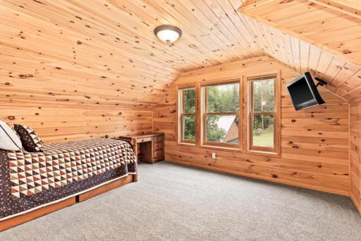 8243 Gustafson Road, Cook, MN 55723