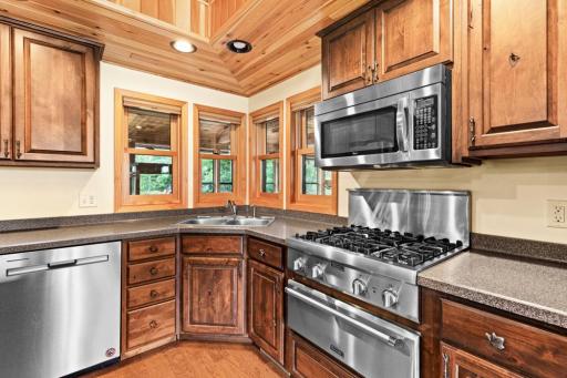8243 Gustafson Road, Cook, MN 55723