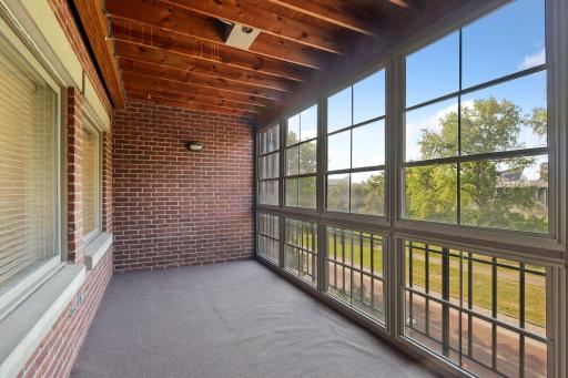 184 Bank Street SE, Minneapolis, MN 55414