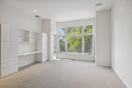 184 Bank Street SE, Minneapolis, MN 55414