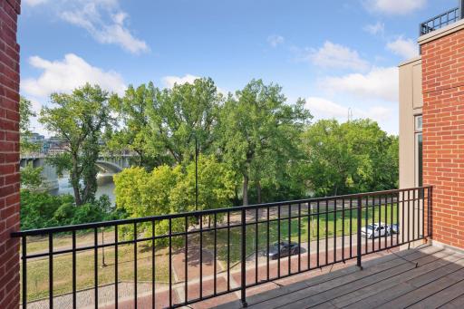 184 Bank Street SE, Minneapolis, MN 55414
