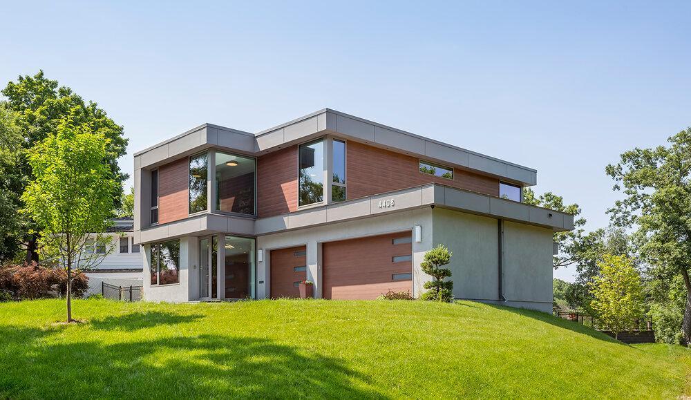 Wonderful North Tyrol Hills location just steps from a park with playground.