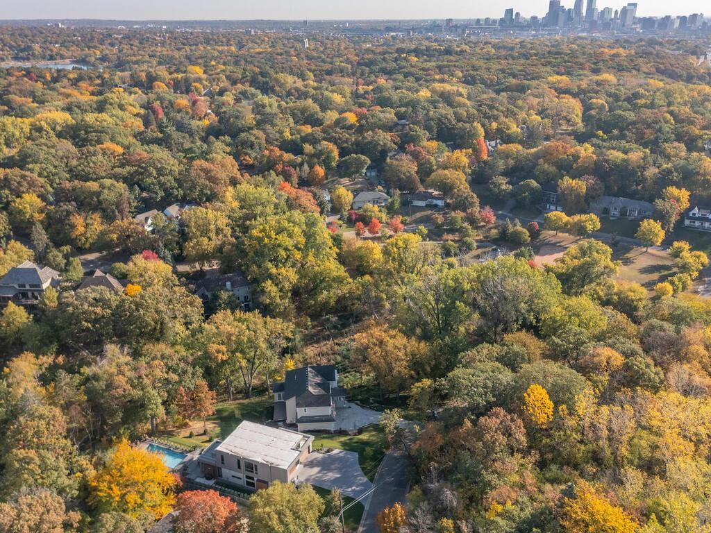 Less then 10 minutes from Downtown Minneapolis and short walk to Wirth Park and trails.