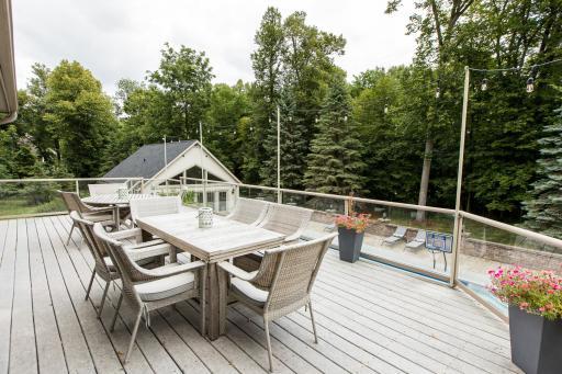 Large deck perfect for entertaining.jpg
