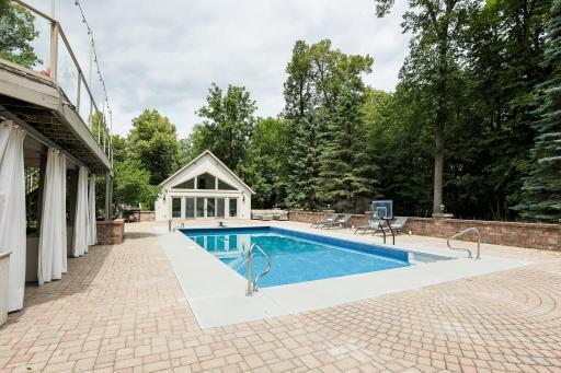Guest house with easy pool access.jpg