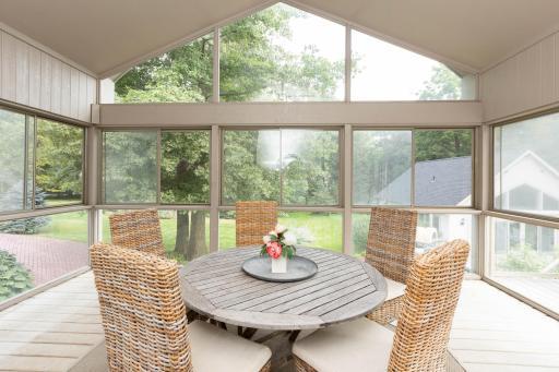 Sunroom with gorgeous views.jpg