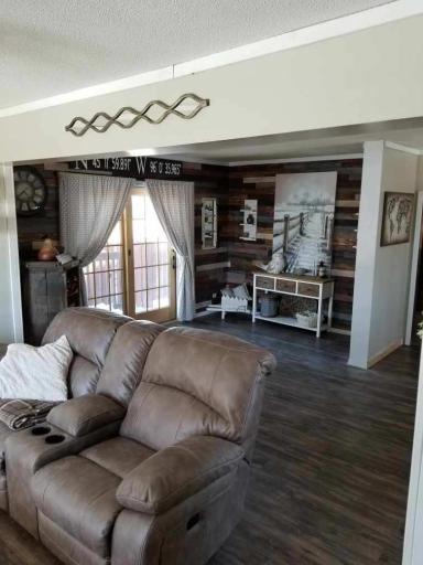 427 E Schlieman Avenue, Appleton, MN 56208