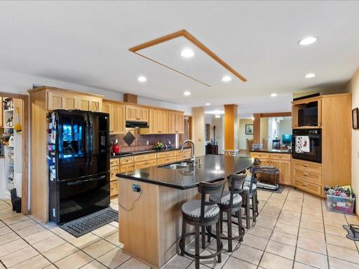 1228 Bluebill Bay Road, Burnsville, MN 55306