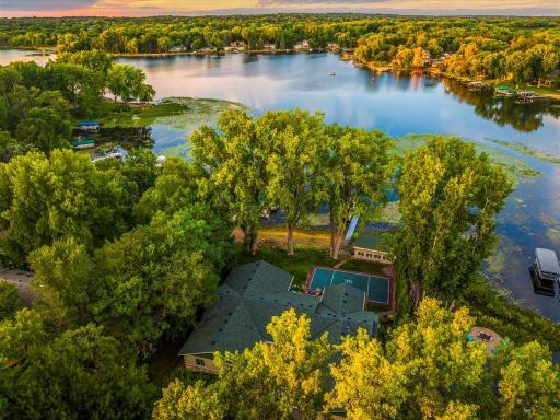 1228 Bluebill Bay Road, Burnsville, MN 55306