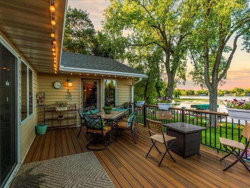 1228 Bluebill Bay Road, Burnsville, MN 55306