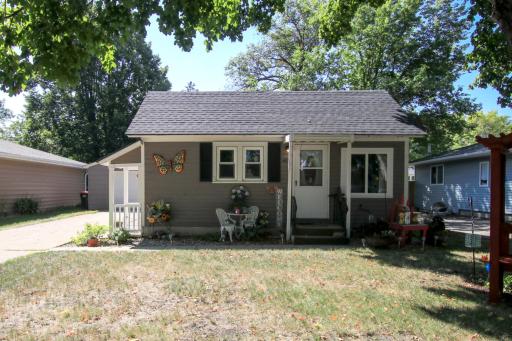 409 W 6th Street, Winthrop, MN 55396