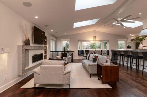 4720 W 66th Street, Edina, MN 55435