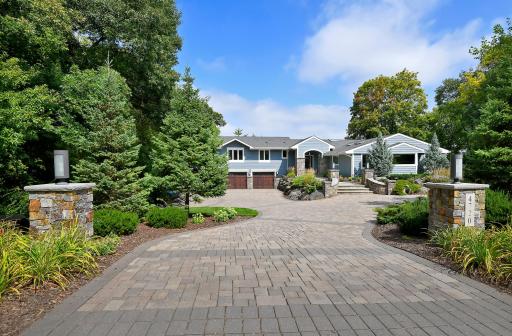 4720 W 66th Street, Edina, MN 55435