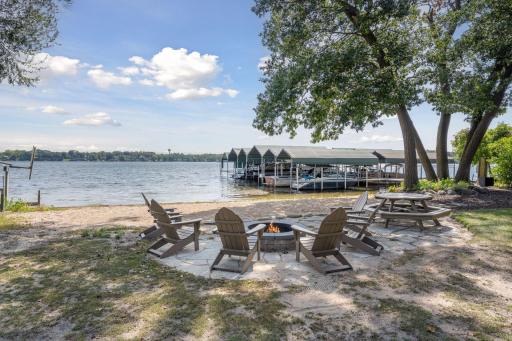 Common firepit and beach area for Gideon's Point Association members.