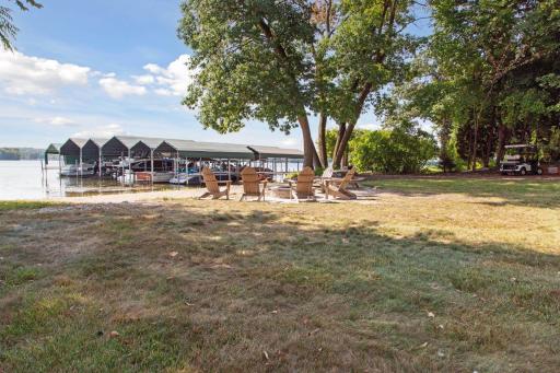 45 Gideons Point Road, Excelsior, MN 55331