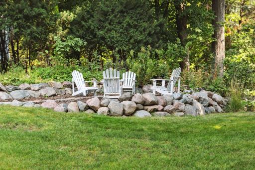 45 Gideons Point Road, Excelsior, MN 55331