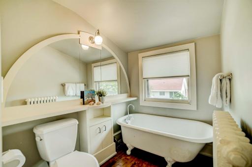 3207 E Bde Maka Ska Parkway, Minneapolis, MN 55408