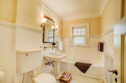 3207 E Bde Maka Ska Parkway, Minneapolis, MN 55408