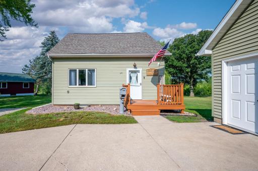 121 Westwood Lane, Blue Earth, MN 56013
