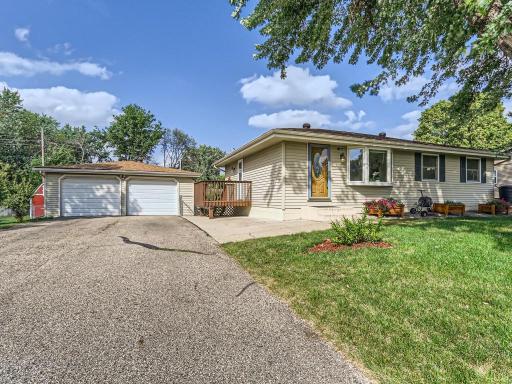 Welcome to 1909 Jade Ln!
Garage is insulated & sheet rocked with 2 new garage door openers.