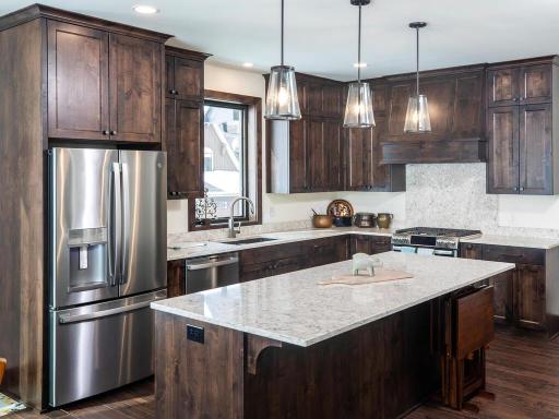 1711 Shoreline Boulevard, Shakopee, MN 55379