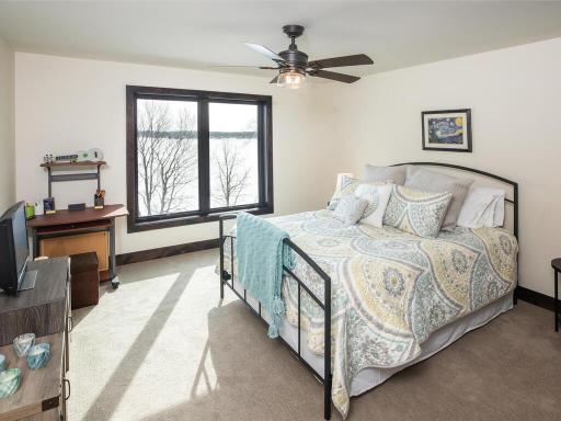 1711 Shoreline Boulevard, Shakopee, MN 55379