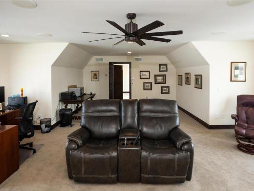 1711 Shoreline Blvd Shakopee MN 55379 USA-030-041-024-MLS_Size.jpg