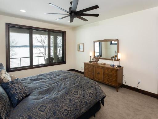 1711 Shoreline Boulevard, Shakopee, MN 55379