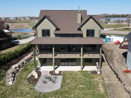 1711 Shoreline Blvd Shakopee MN 55379 USA-009-058-6-MLS_Size.jpg