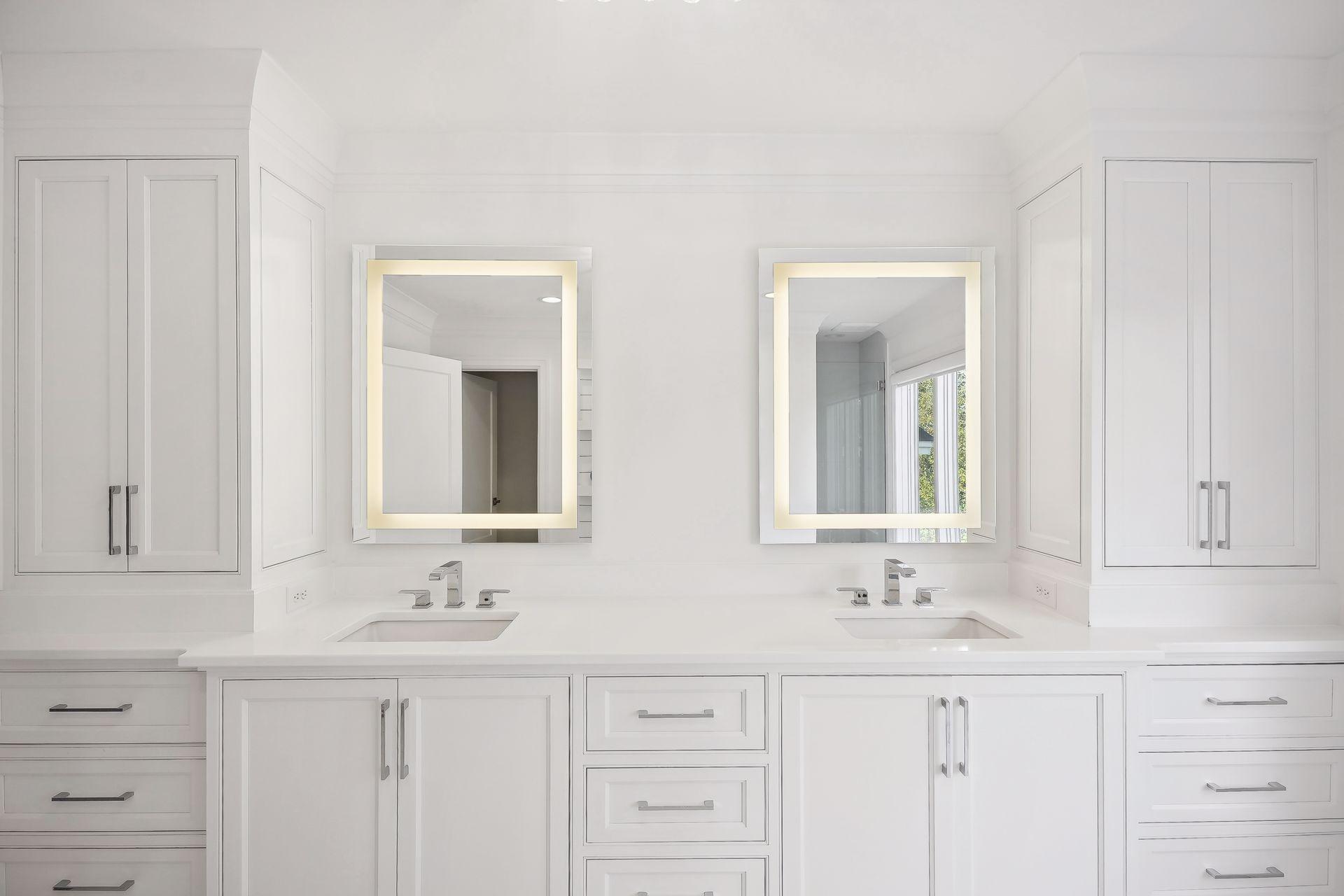 2 sinks in the master bath