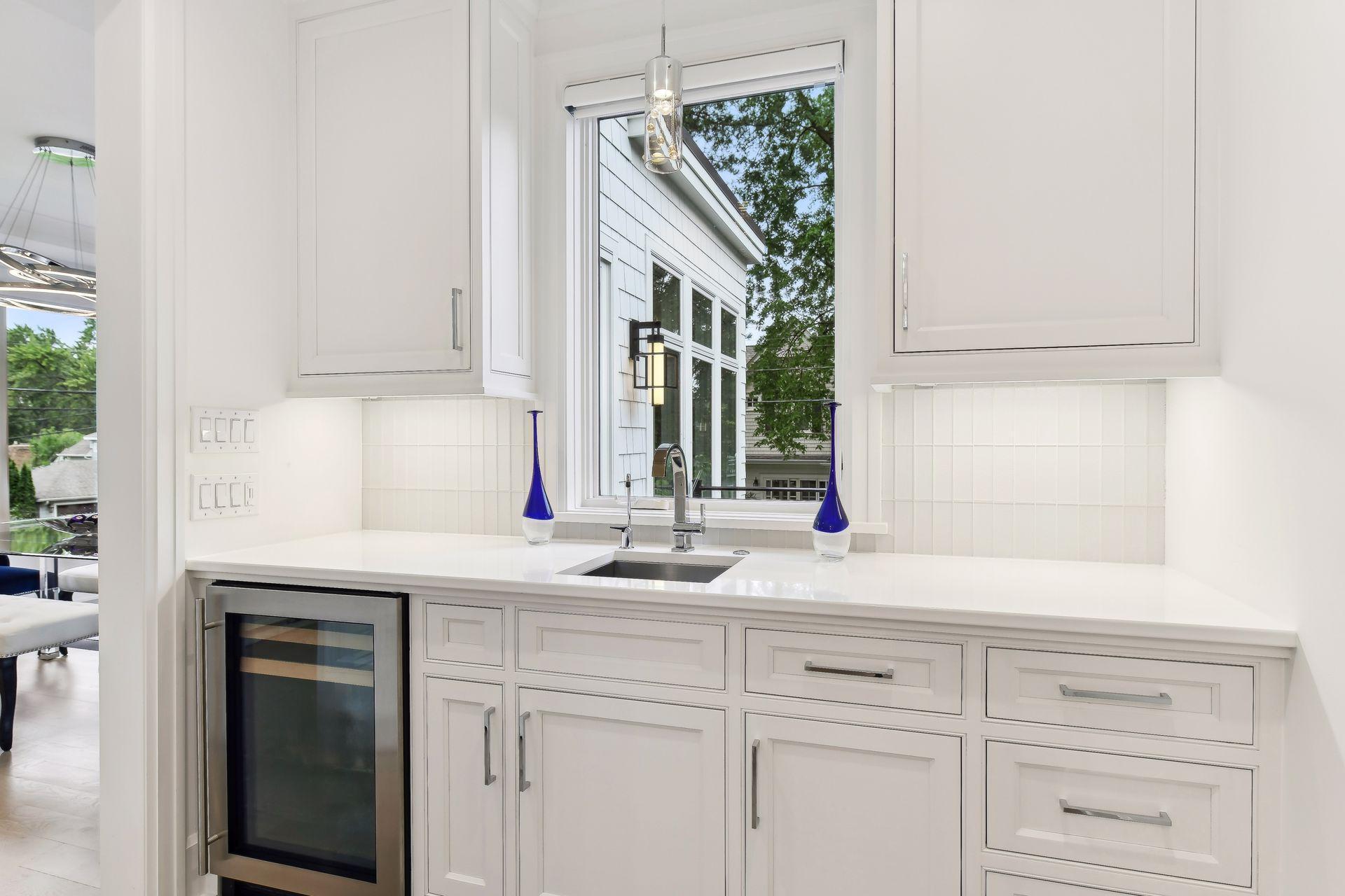 Butler pantry with sink/disposal