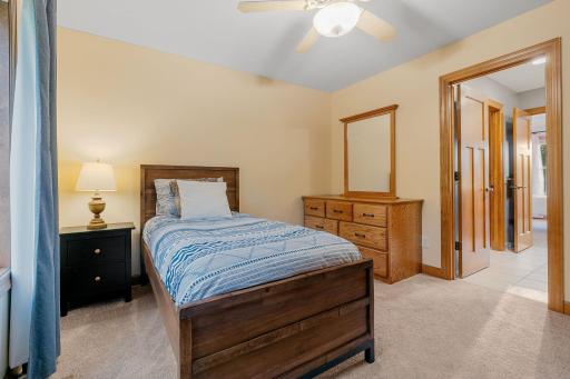 9427 Elm Court, Prior Lake, MN 55372