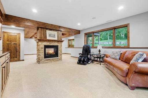 9427 Elm Court, Prior Lake, MN 55372