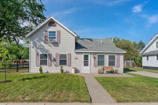 Welcome home to this charming 1.5 story on main street in the heart of Belle Plaine!